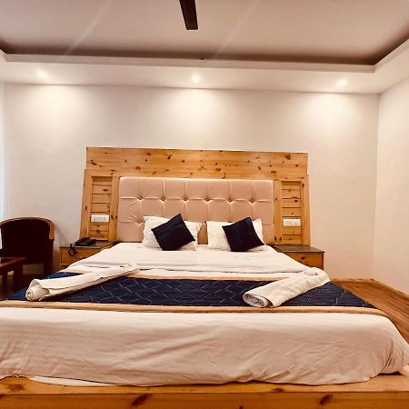 Hotel Lemoon Tree Manāli Екстериор снимка