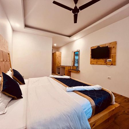 Hotel Lemoon Tree Manāli Екстериор снимка