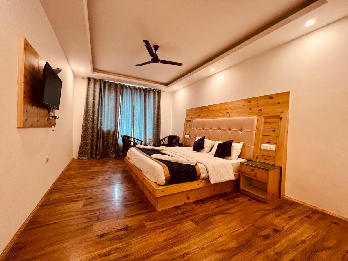 Hotel Lemoon Tree Manāli Екстериор снимка