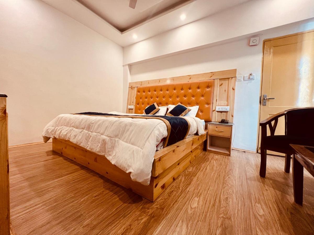 Hotel Lemoon Tree Manāli Екстериор снимка