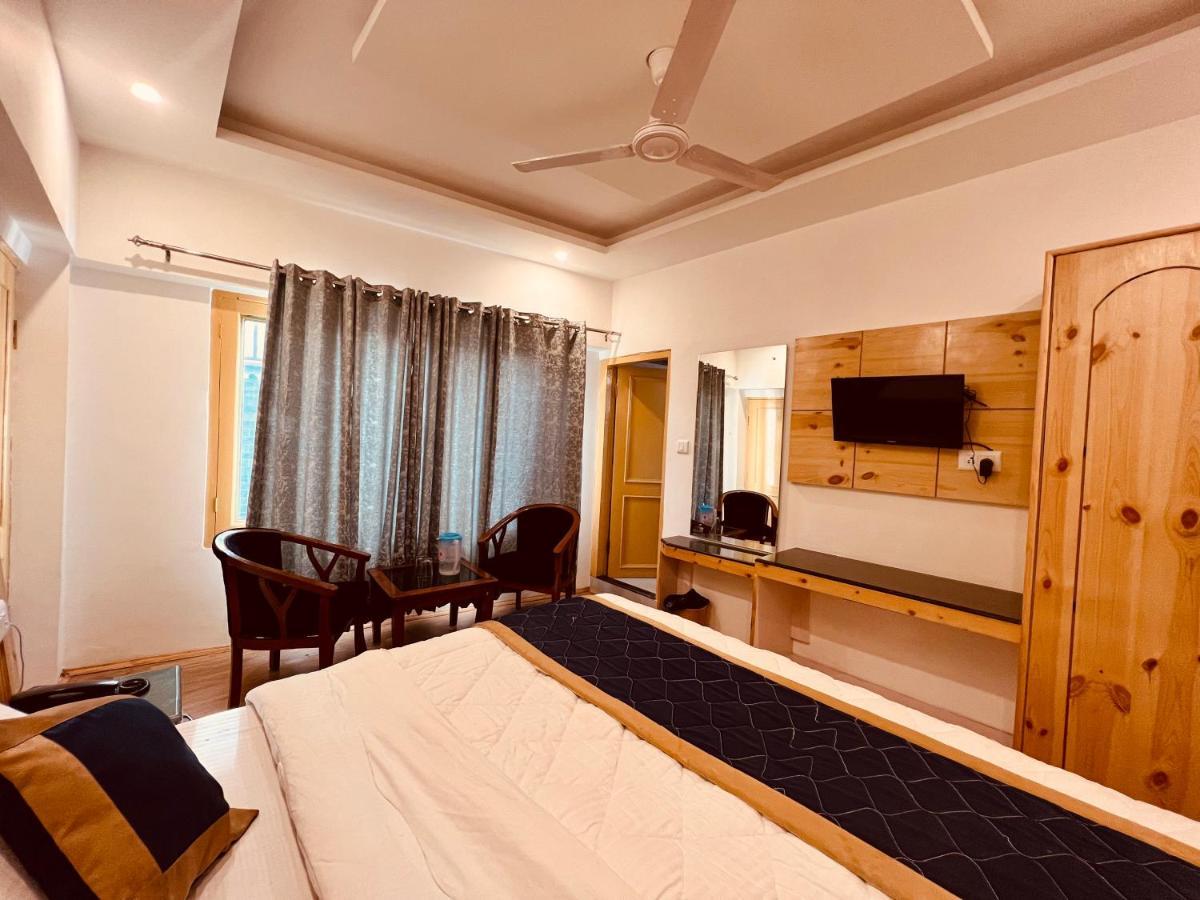 Hotel Lemoon Tree Manāli Екстериор снимка