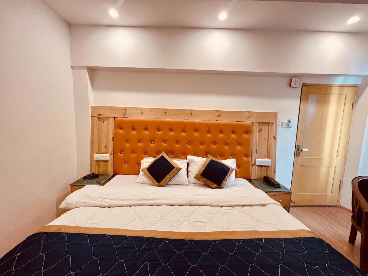 Hotel Lemoon Tree Manāli Екстериор снимка