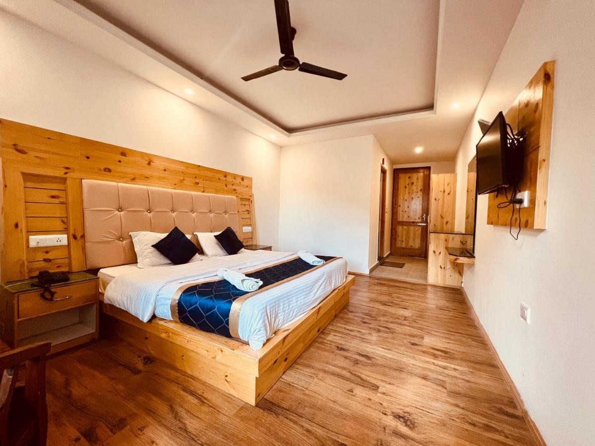 Hotel Lemoon Tree Manāli Екстериор снимка