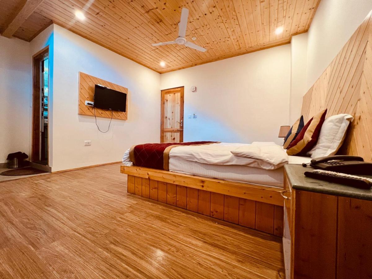 Hotel Lemoon Tree Manāli Екстериор снимка