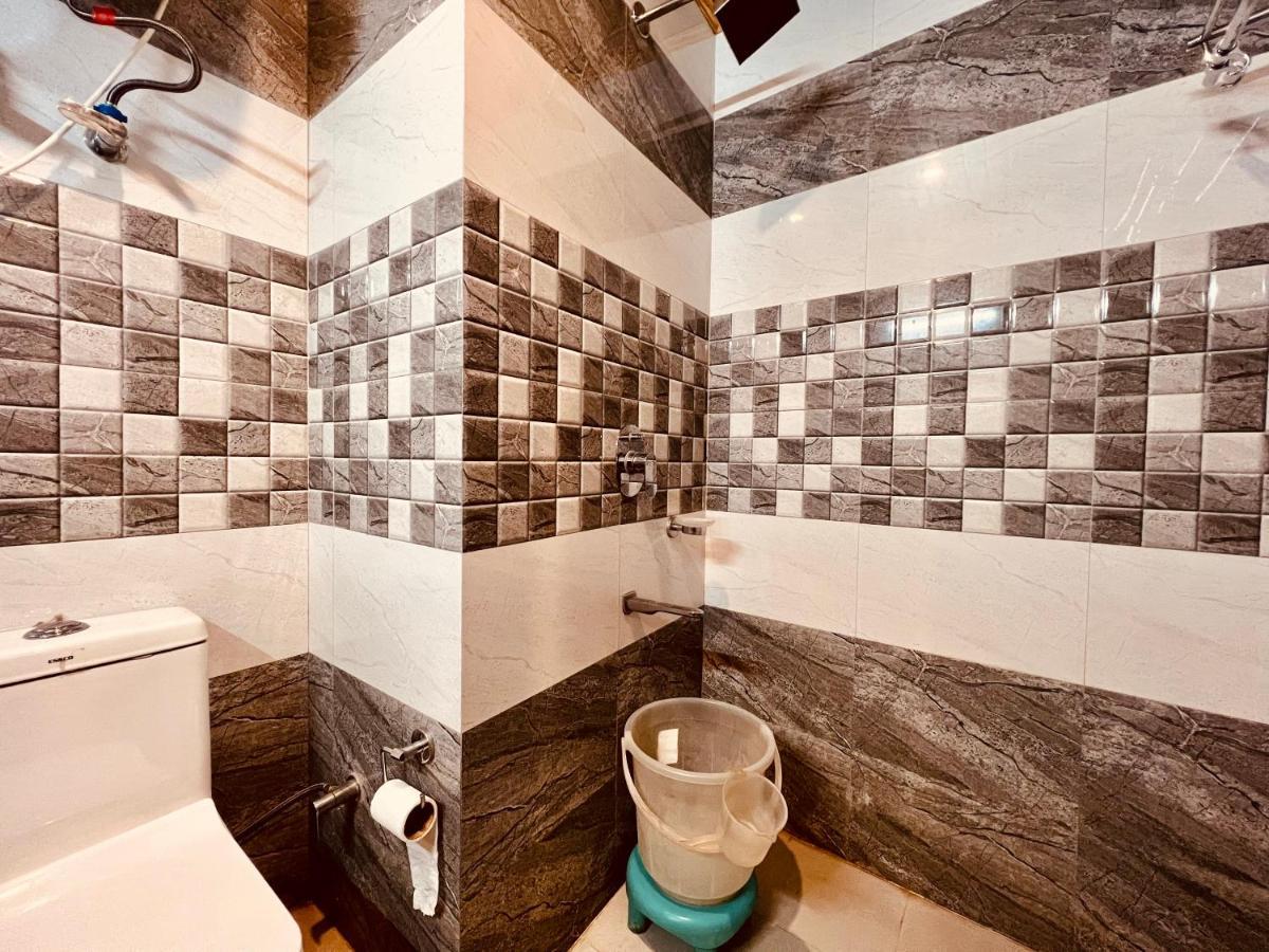 Hotel Lemoon Tree Manāli Екстериор снимка