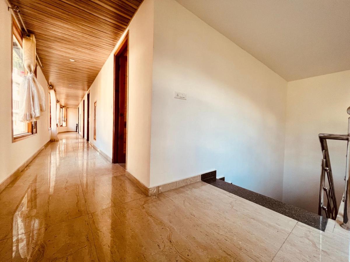 Hotel Lemoon Tree Manāli Екстериор снимка