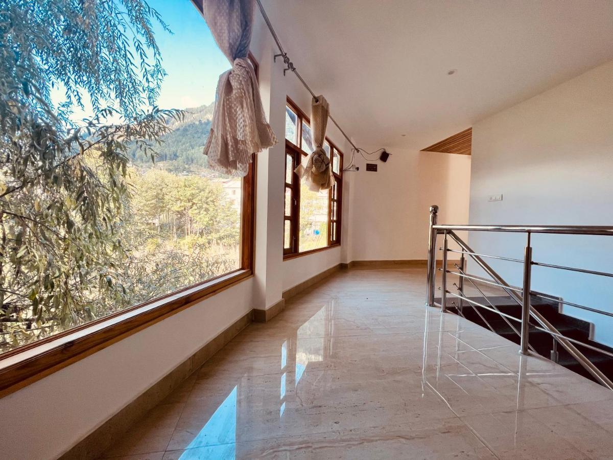 Hotel Lemoon Tree Manāli Екстериор снимка